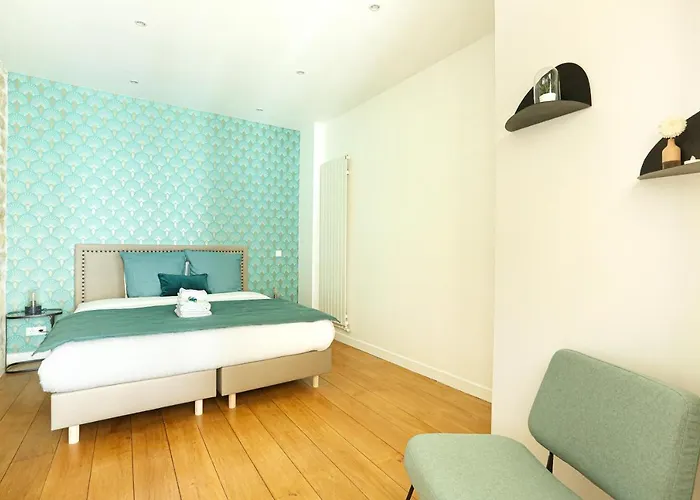 Mbm - Eiffel Tower *