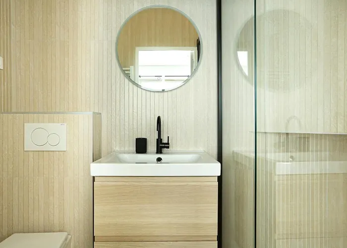 Mbm - Eiffel Tower Paris