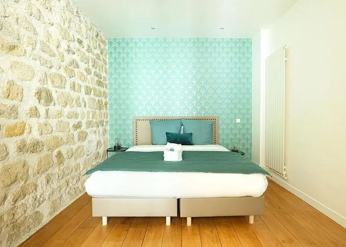 Mbm - Eiffel Tower Paris