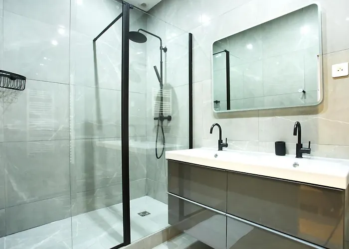 Mbm - Eiffel Tower * Paris