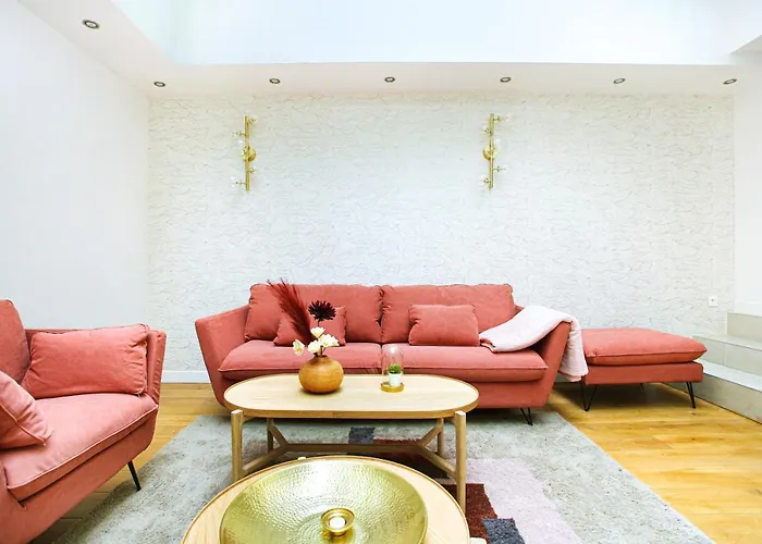 Mbm - Eiffel Tower Hotel apartamentowy *