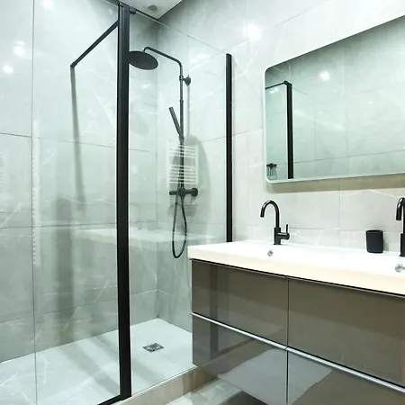 Mbm - Eiffel Tower * باريس