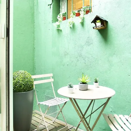 Mbm - Eiffel Tower باريس